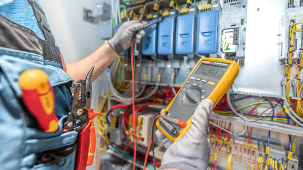 Best Emergency Electrical Repair  in Munsey Park, NY